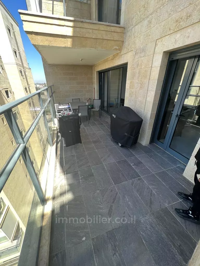 Apartment 5 rooms Jerusalem Beit Vagan 424-IBL-300