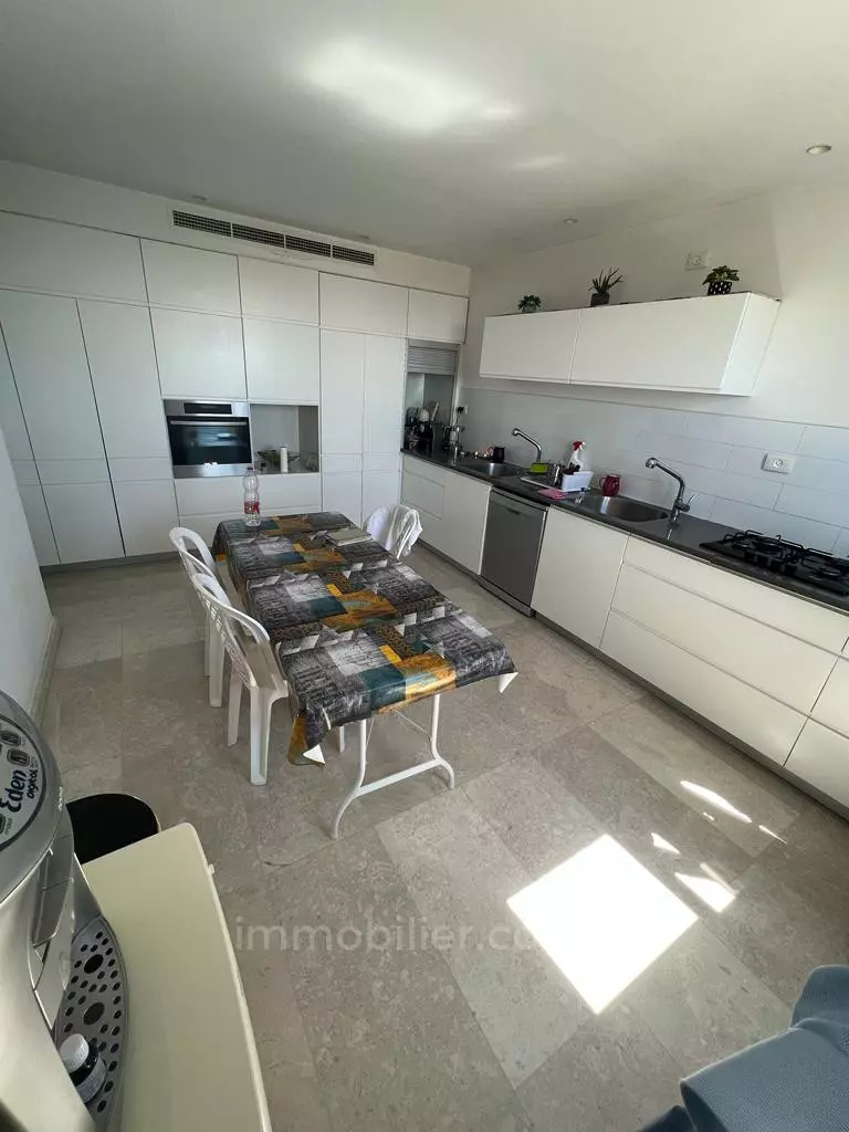 Apartment 5 rooms Jerusalem Beit Vagan 424-IBL-300