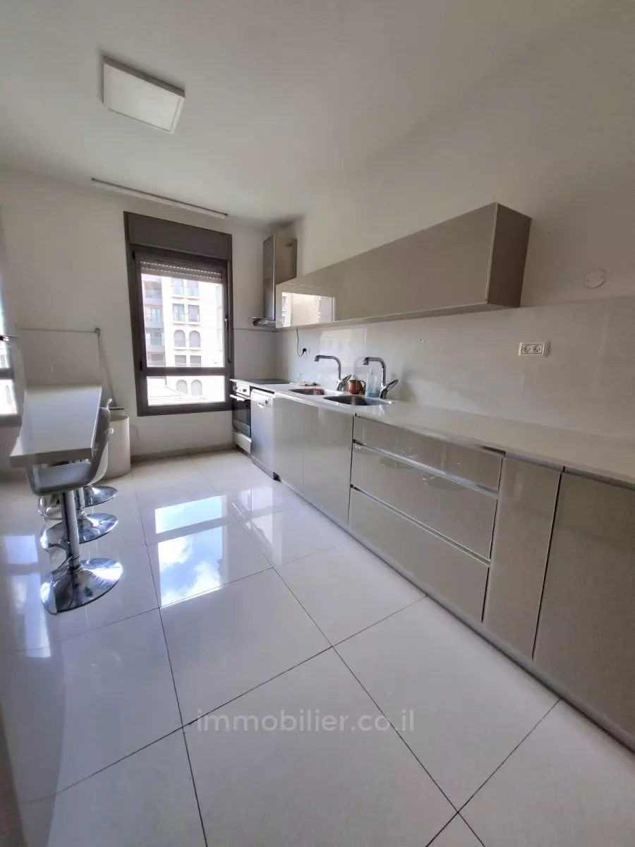 Apartment 4 rooms Jerusalem City center 424-IBL-309