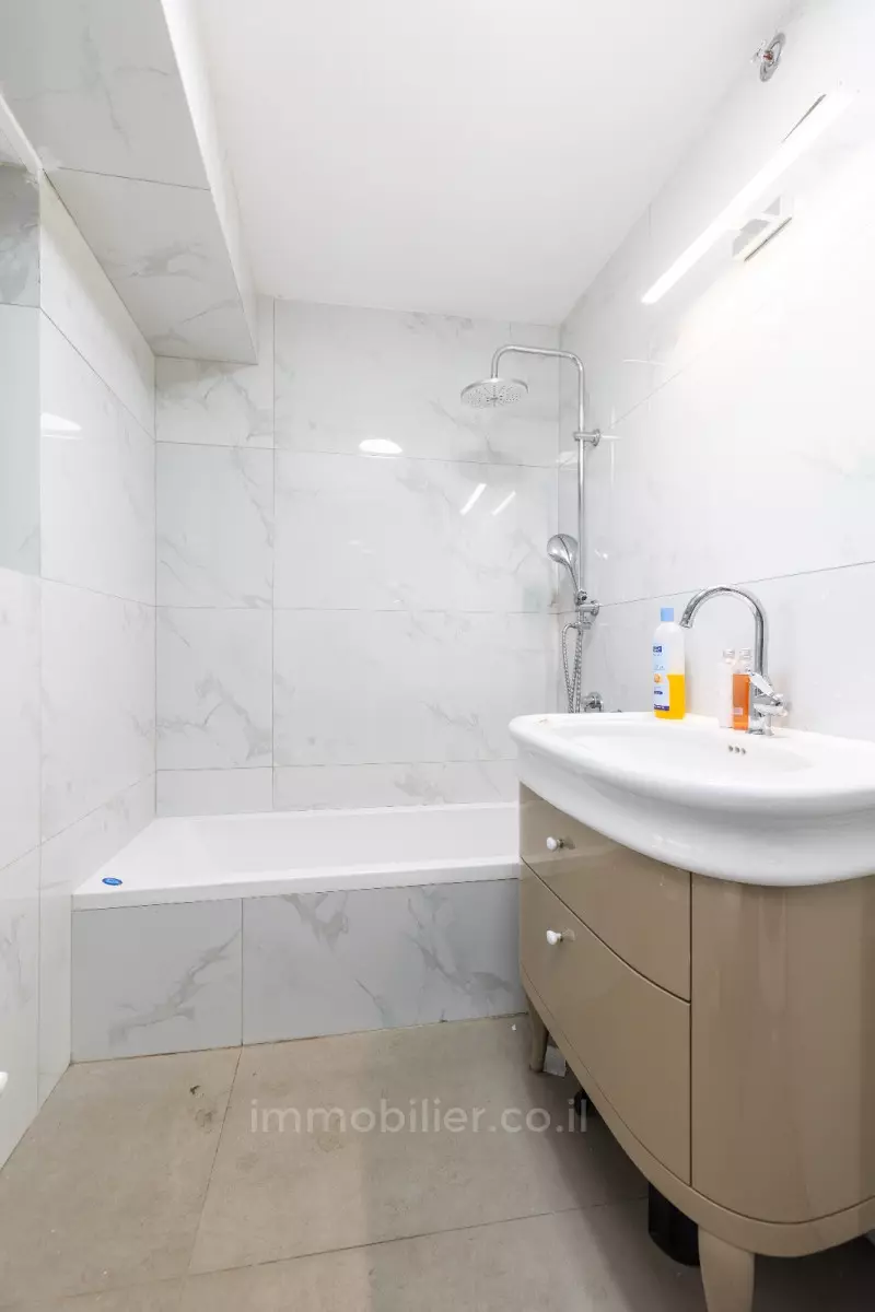 Apartment 5 rooms Jerusalem Beit Vagan 424-IBL-333