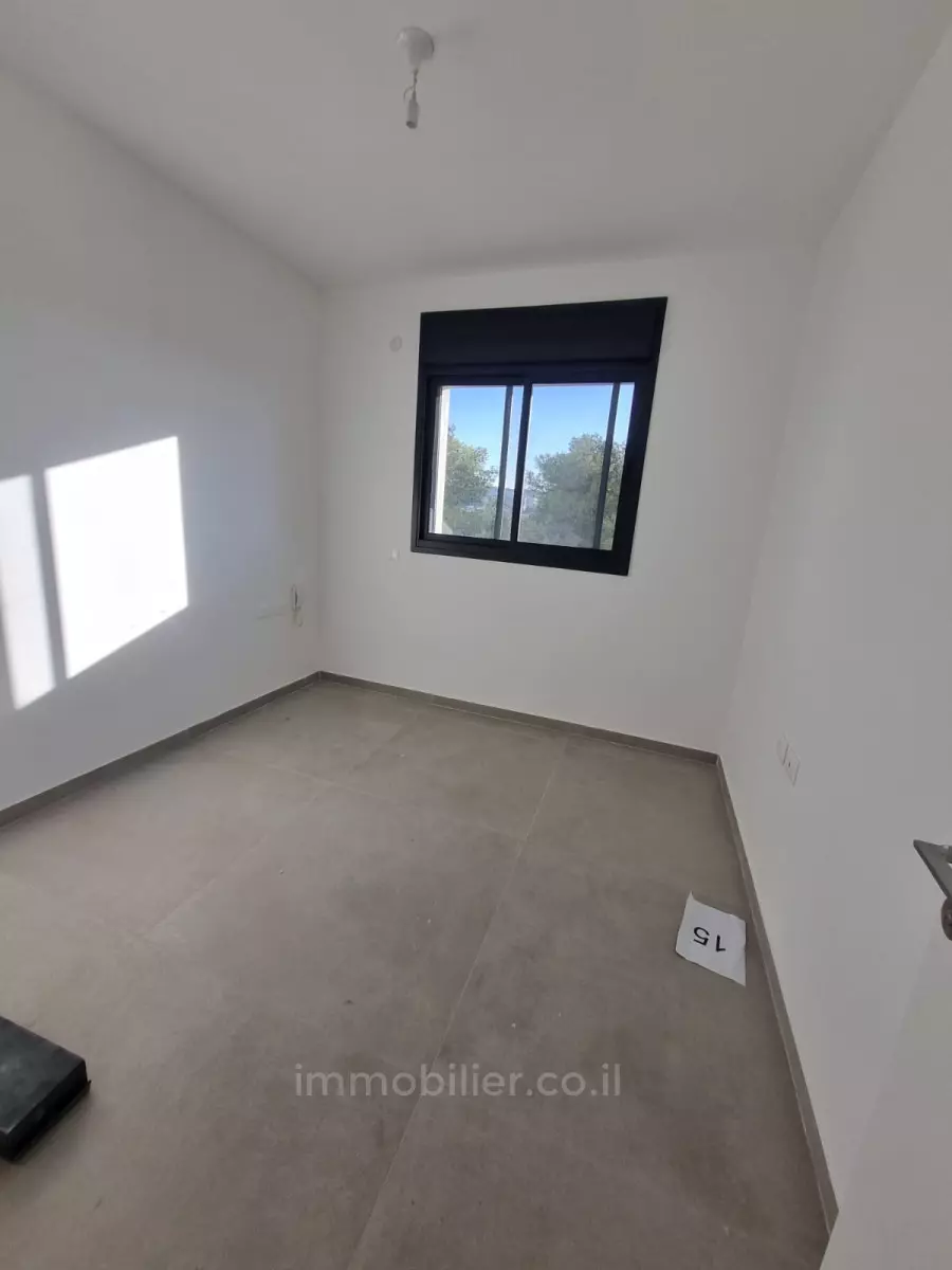 Apartment 3 Rooms Jerusalem Makor Haim 424-IBL-346