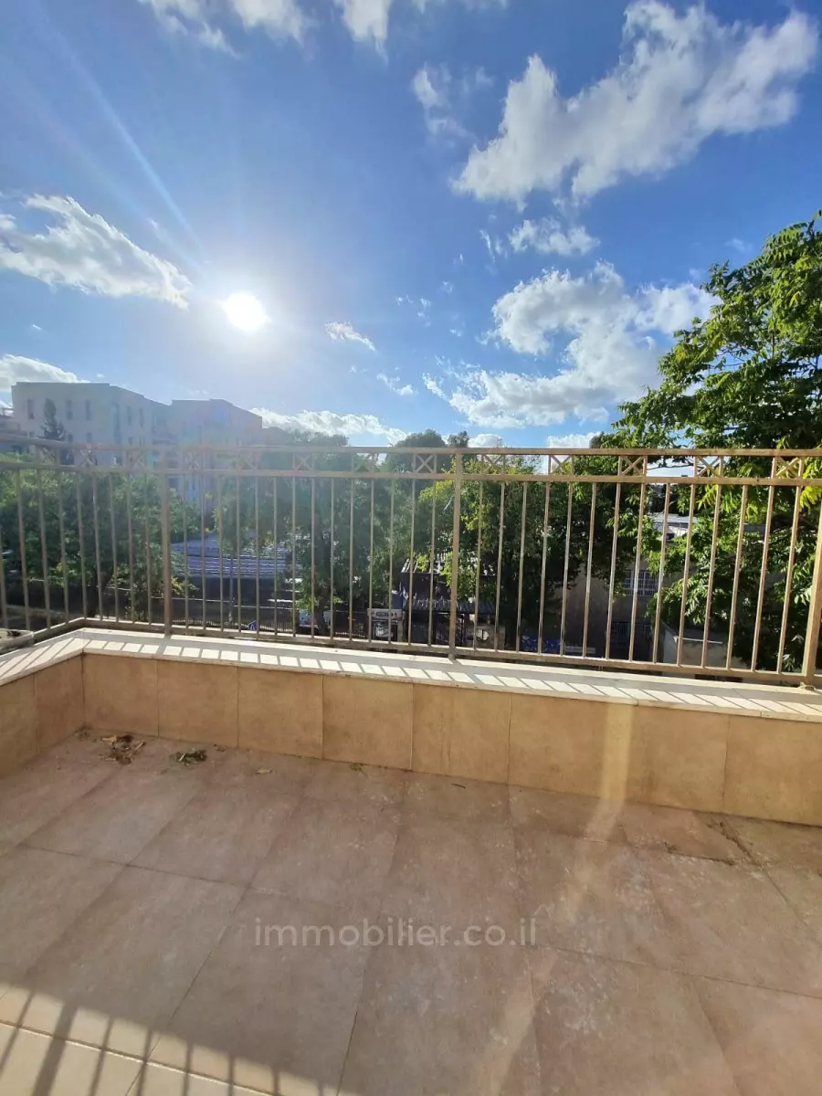 Apartment 4 Rooms Jerusalem Baka 424-IBL-347