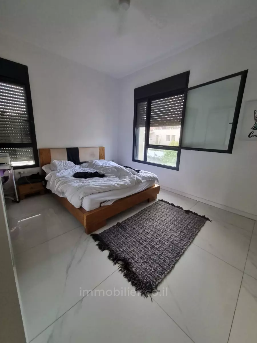 Penthouse 4 Rooms Jerusalem Ramat Denia 424-IBL-350