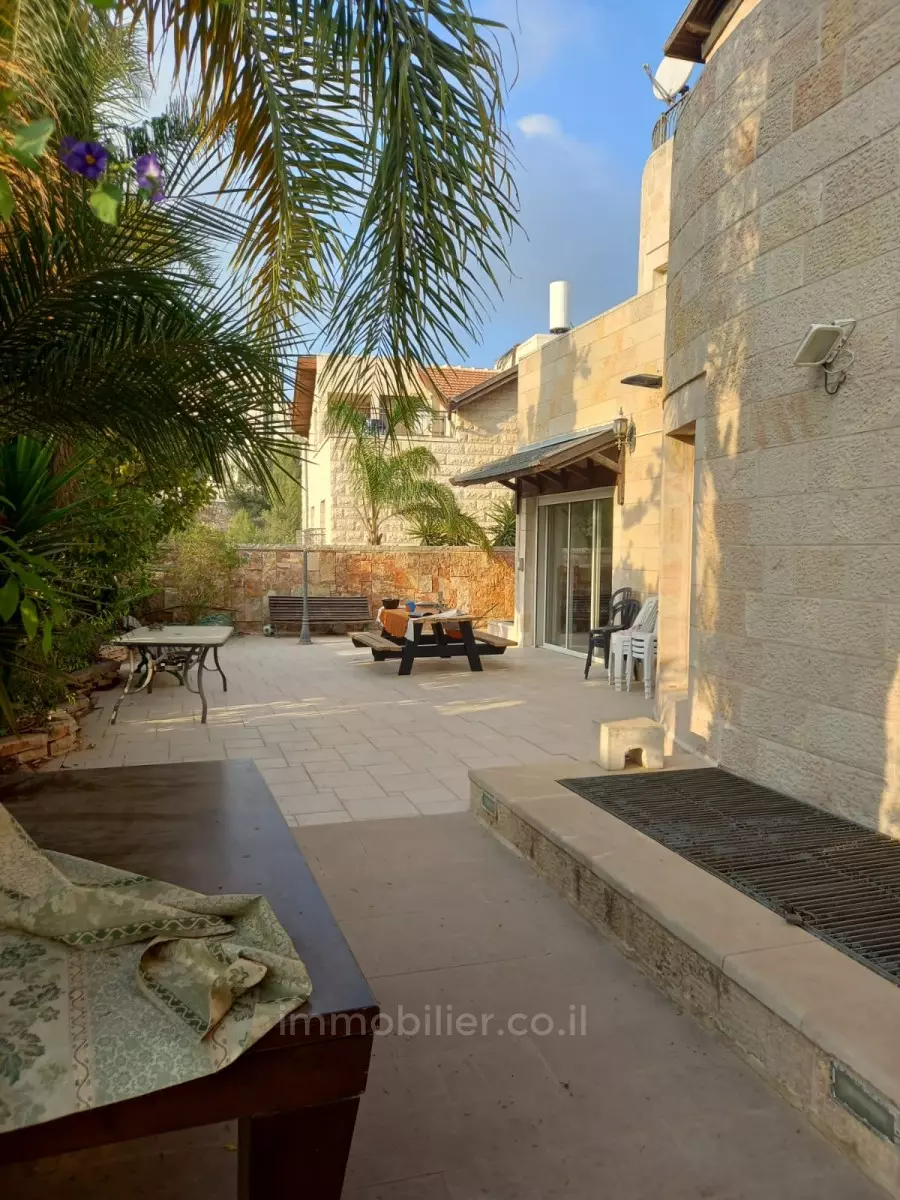 Villa 10 rooms Jerusalem Ramat Sharet 427-IBL-365