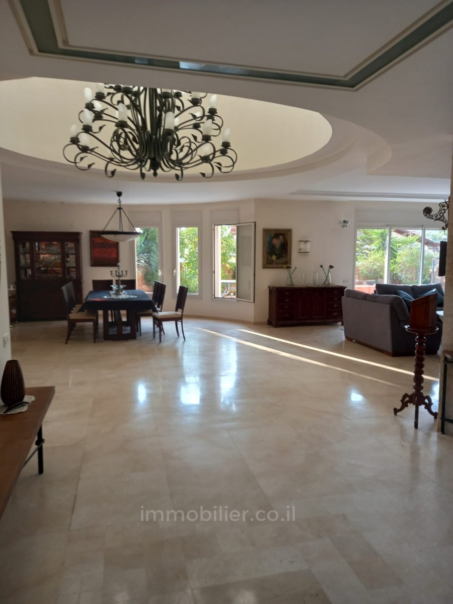 Villa 10 Rooms Jerusalem Ramat Sharet 427-IBL-365