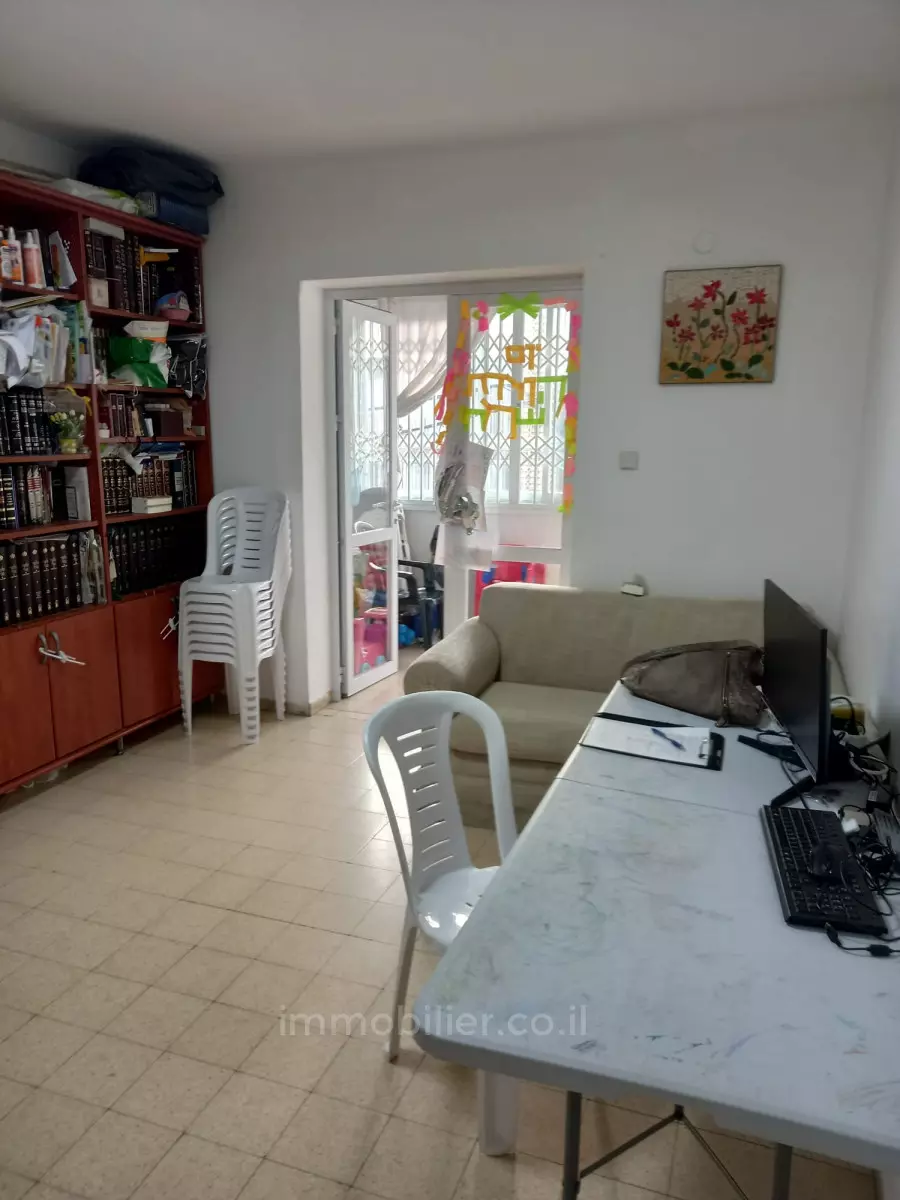 Apartment 3 rooms Jerusalem Beit Vagan 427-IBL-581