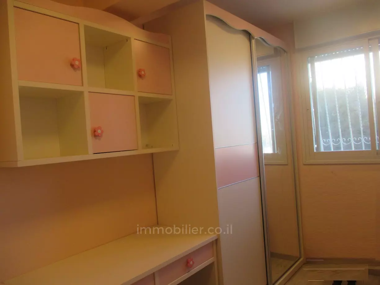 Apartment 4 rooms Jerusalem Beit Vagan 427-IBL-591