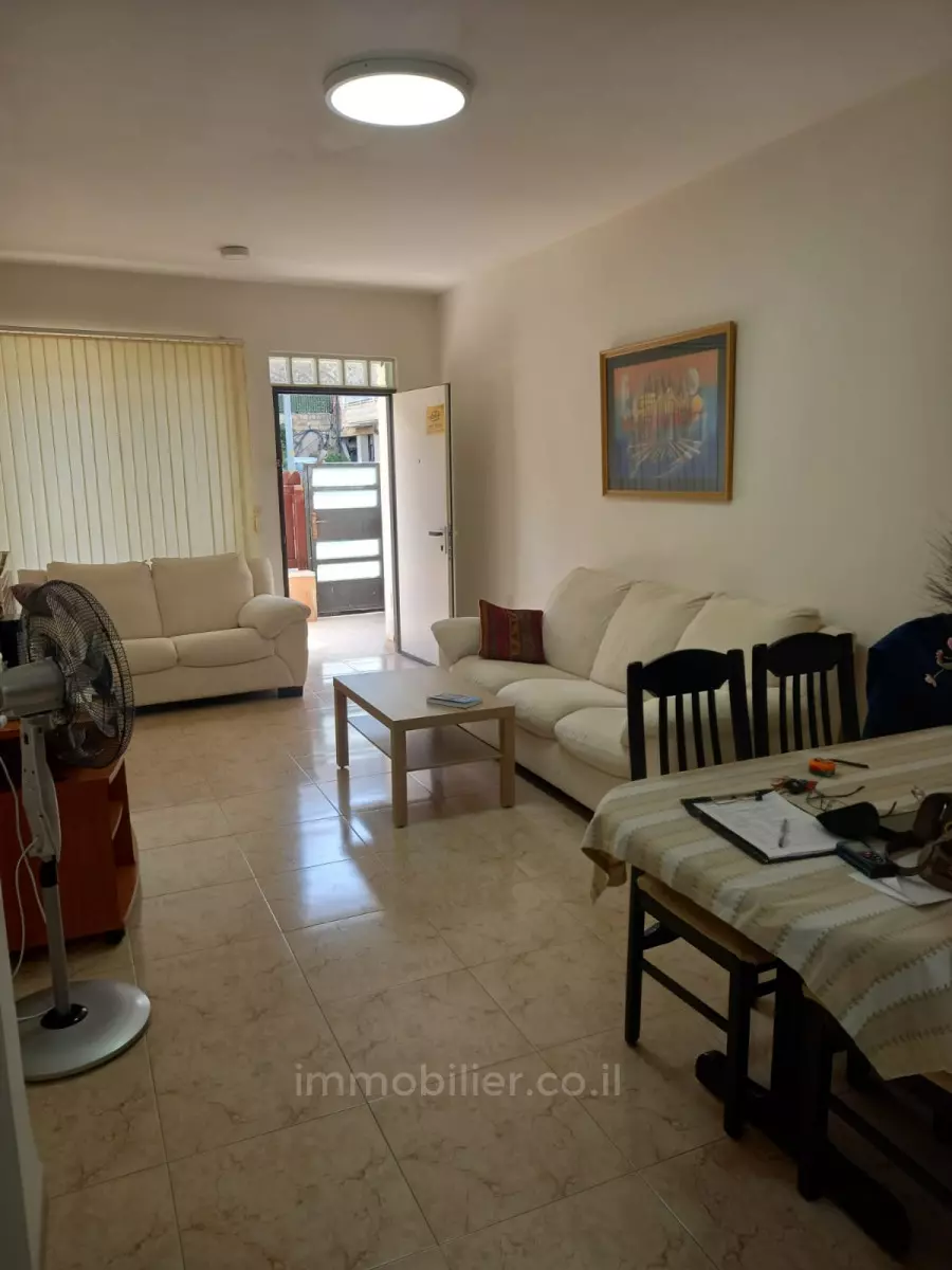 Apartment 3.5 rooms Jerusalem Beit Vagan 427-IBL-592