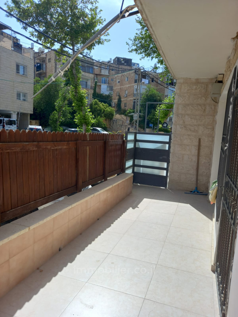 Apartment 3.5 Rooms Jerusalem Beit Vagan 427-IBL-592