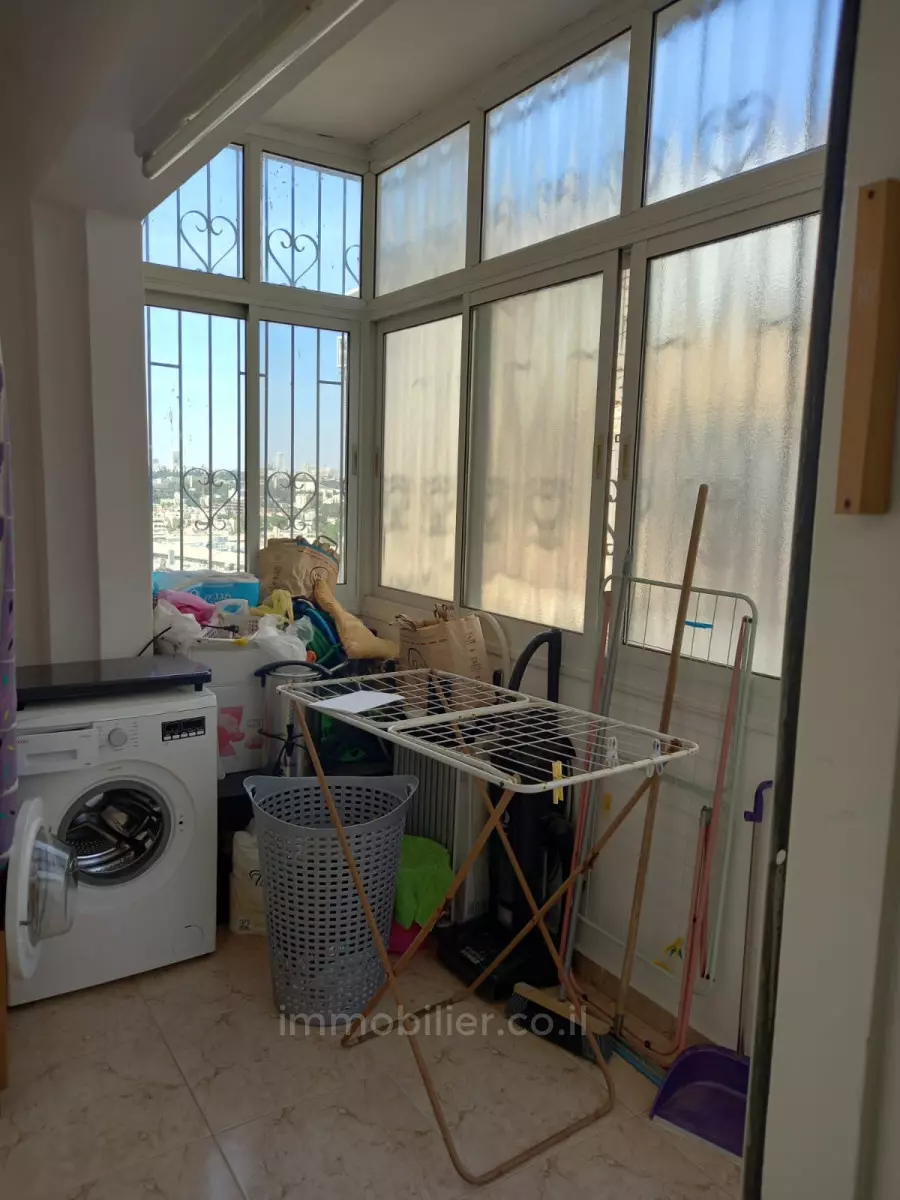 Apartment 3.5 rooms Jerusalem Beit Vagan 427-IBL-592