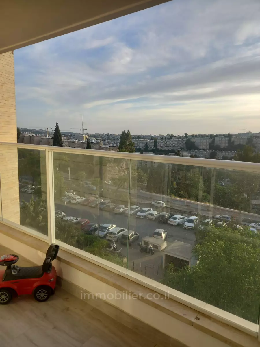 Apartment 3 rooms Jerusalem Ramat Sharet 427-IBL-593