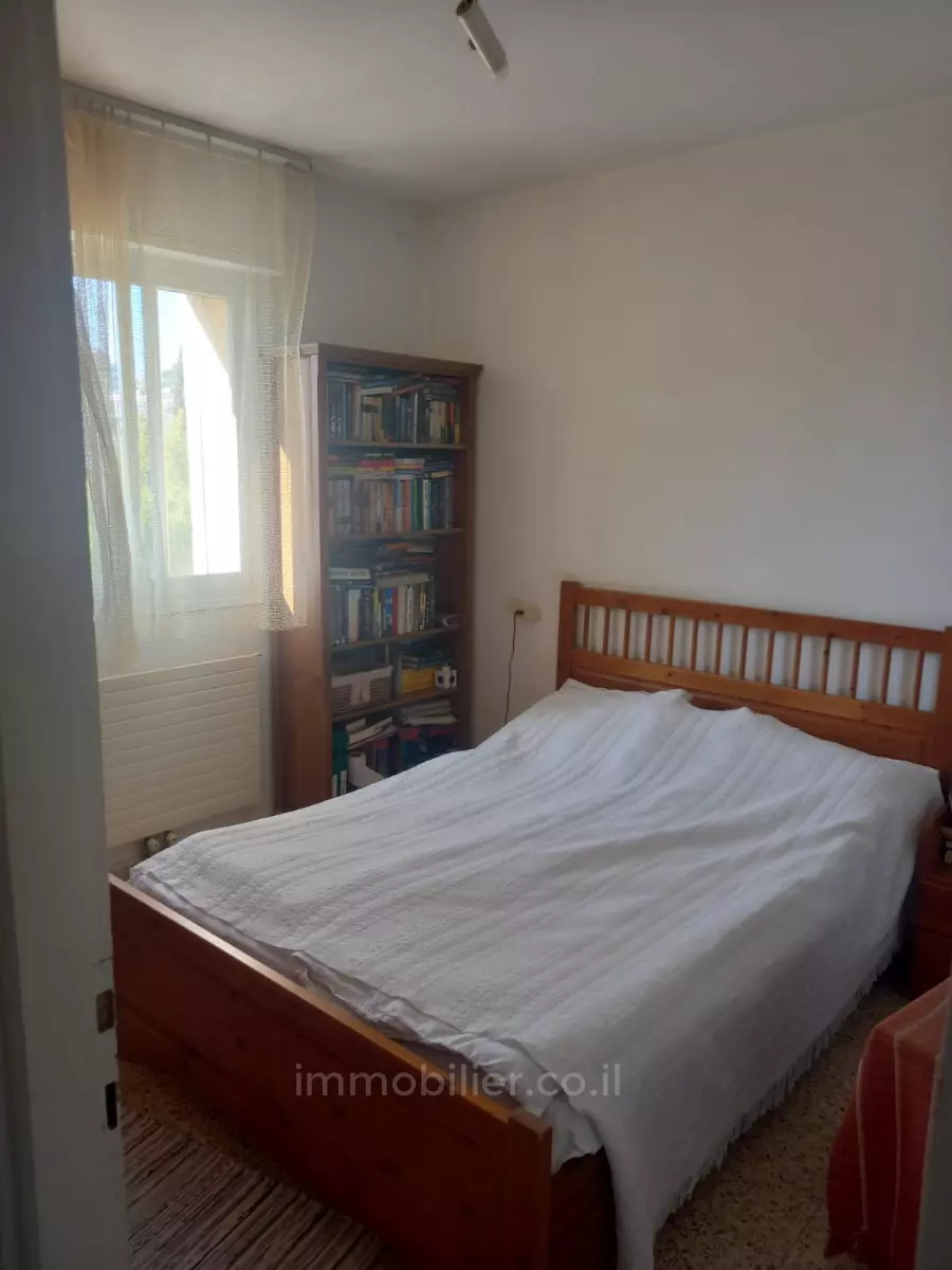 Apartment 3.5 rooms Jerusalem Ramat Sharet 427-IBL-595