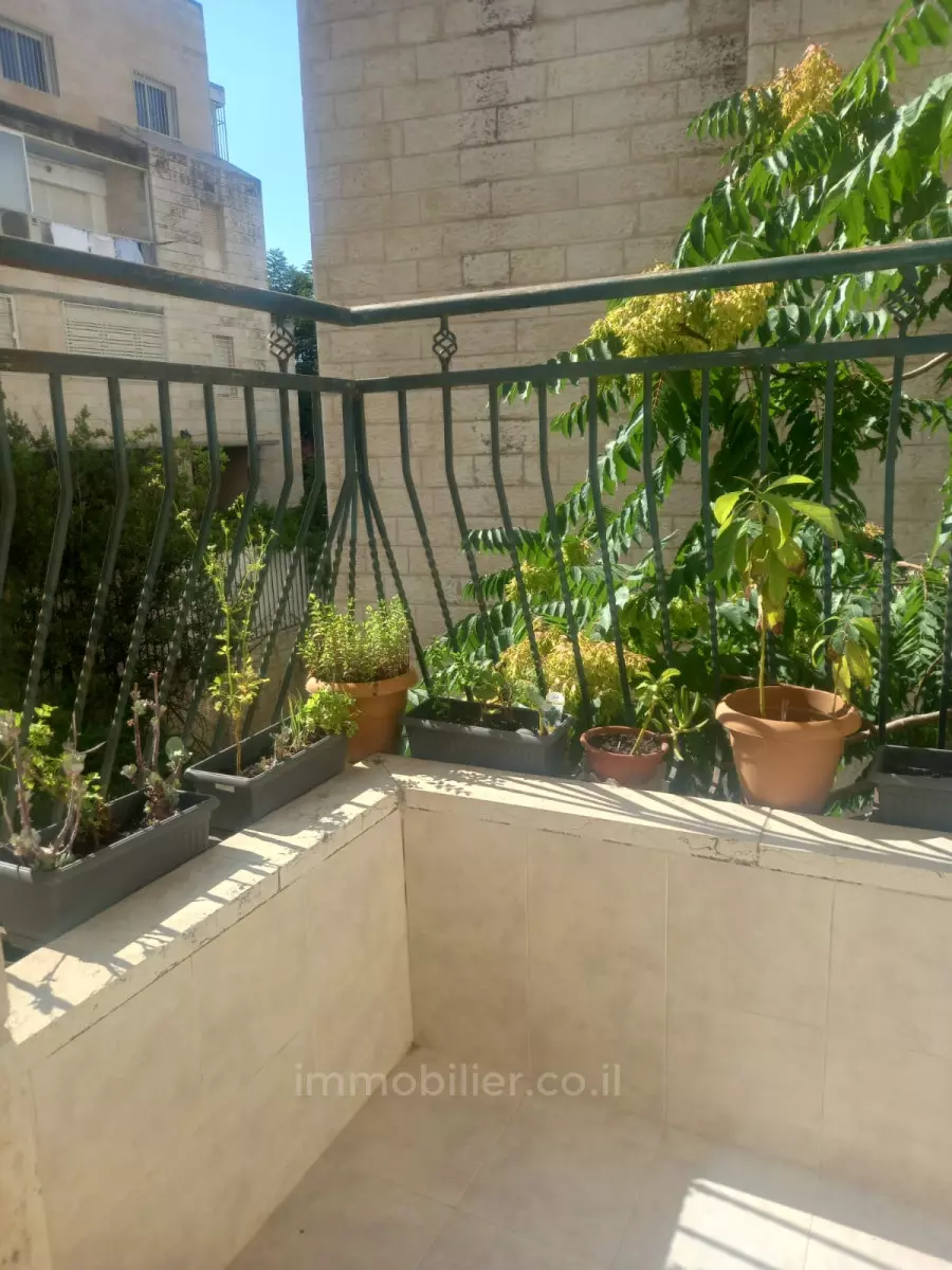 Apartment 3 rooms Jerusalem Beit Vagan 427-IBL-596