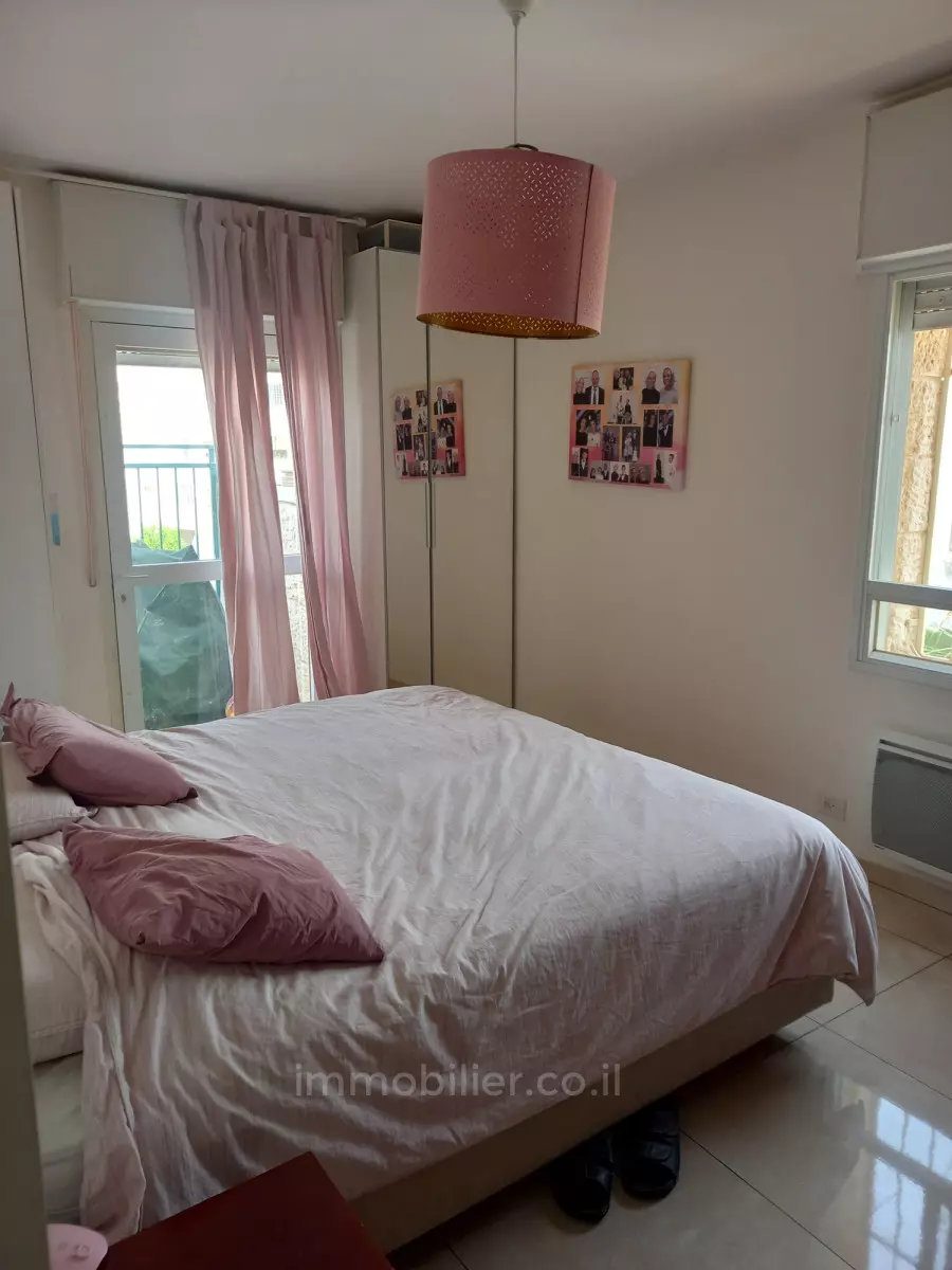 Apartment 4 rooms Jerusalem Ramat Sharet 427-IBL-603