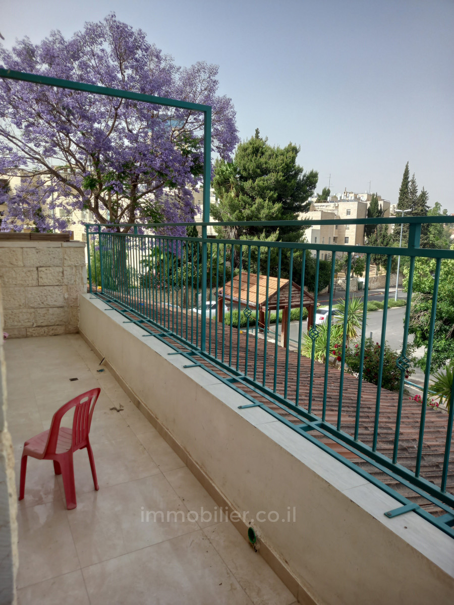 Apartment 4 Rooms Jerusalem Ramat Sharet 427-IBL-603