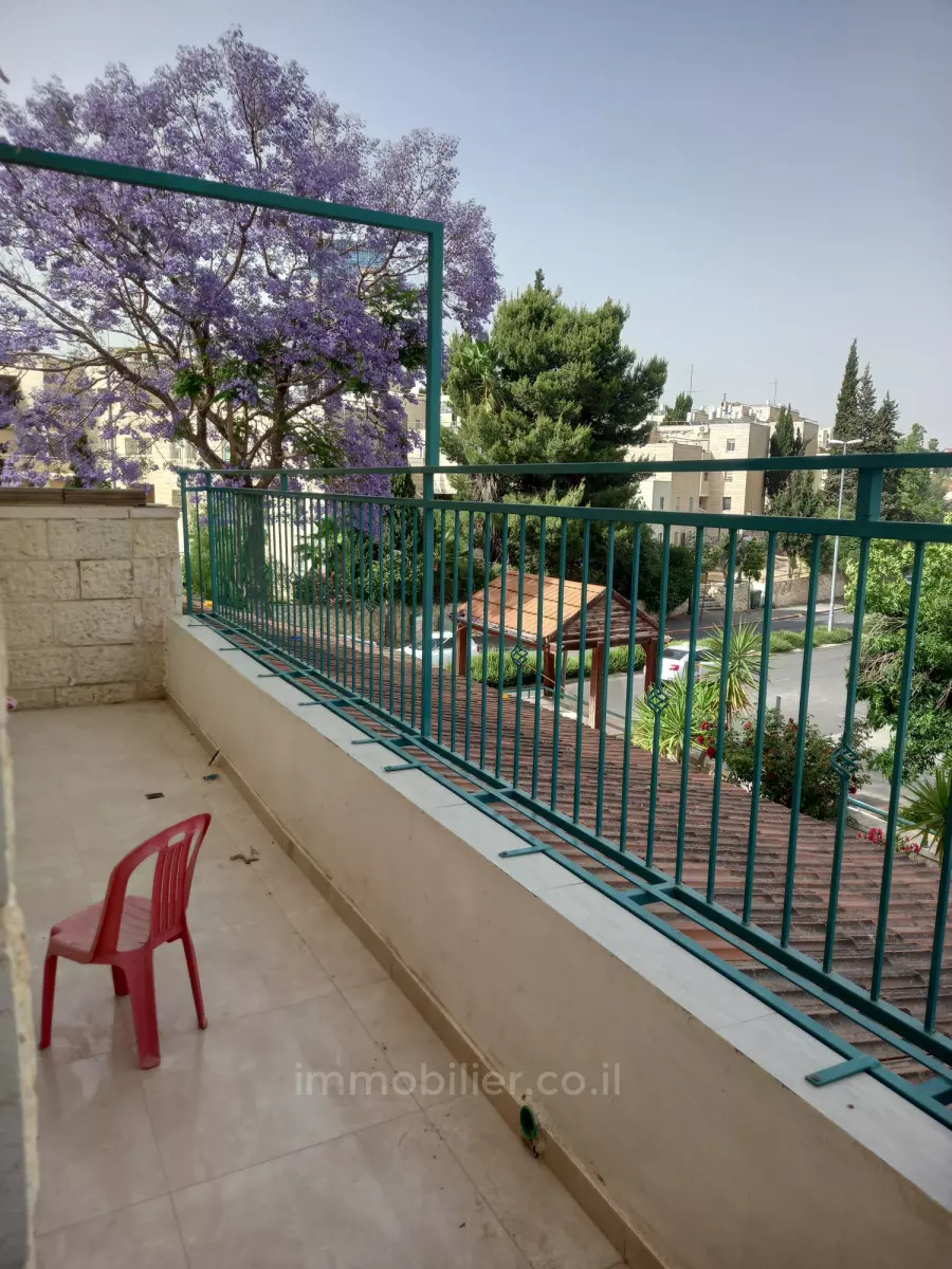 Apartment 4 rooms Jerusalem Ramat Sharet 427-IBL-603