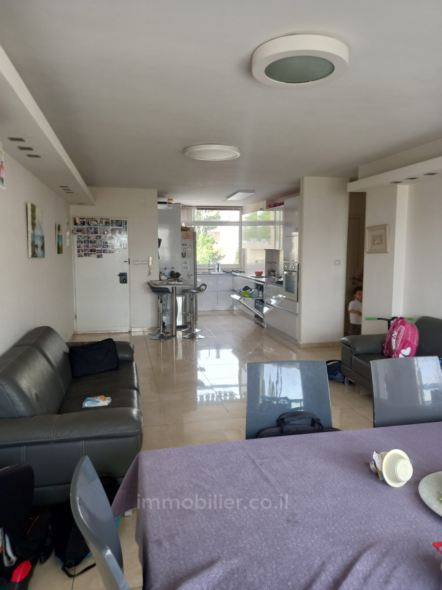 Apartment 4 Rooms Jerusalem Ramat Sharet 427-IBL-603