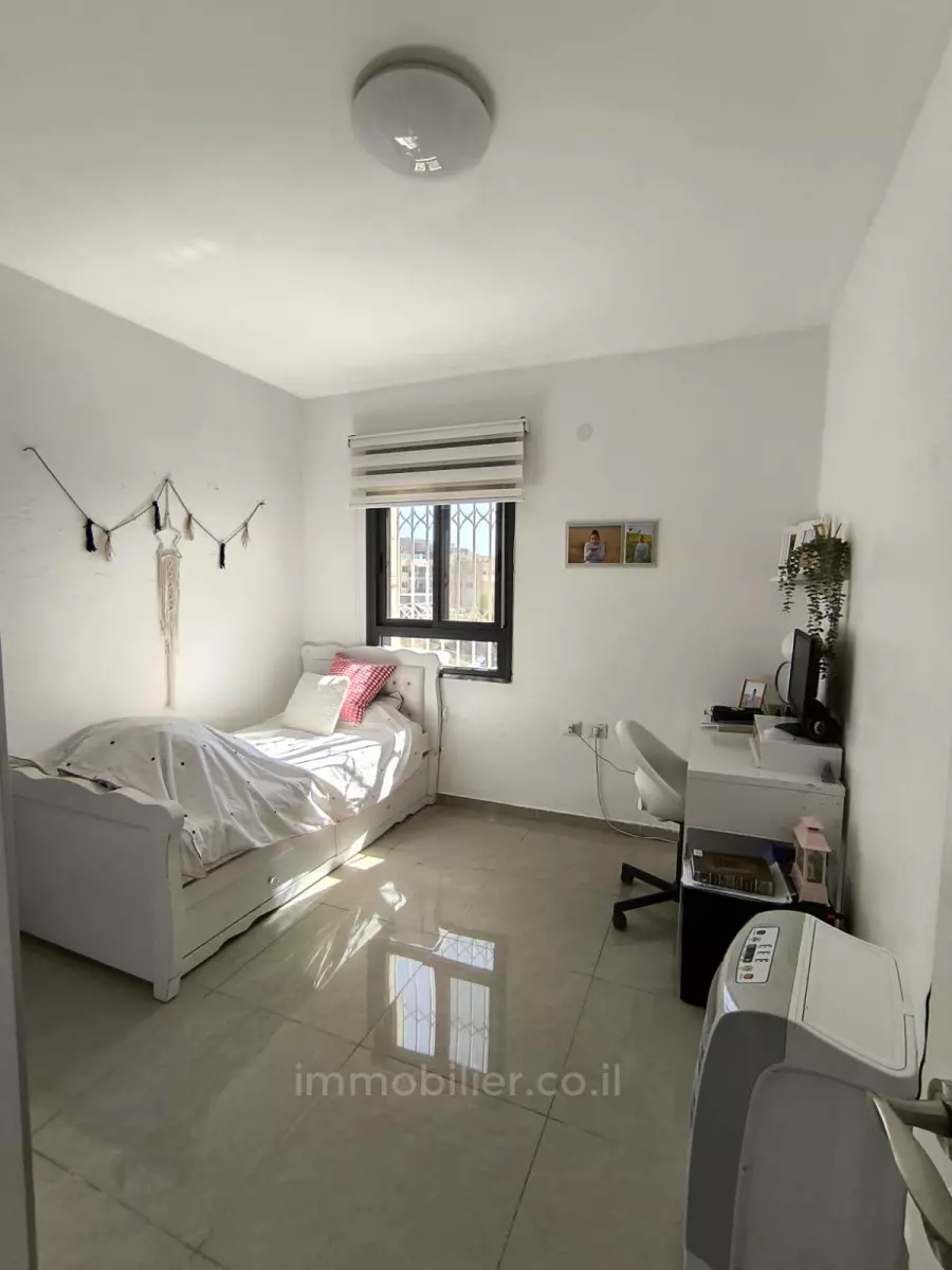 Apartment 5 Rooms Jerusalem Beit Vagan 427-IBL-647