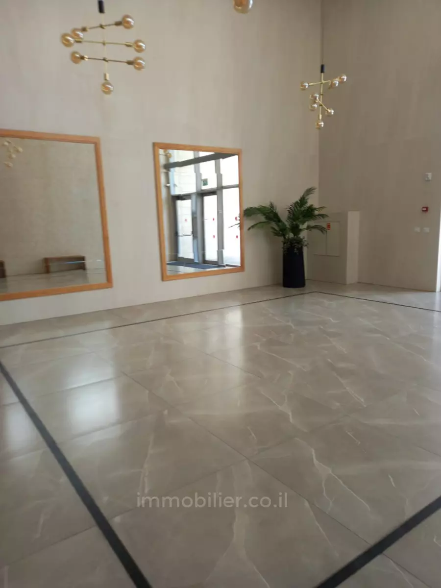 Penthouse 5 rooms Jerusalem Beit Vagan 427-IBL-650