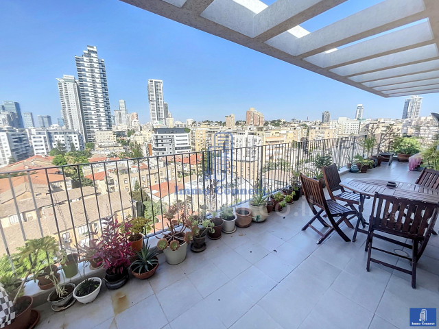 For sale Penthouse Ramat Gan