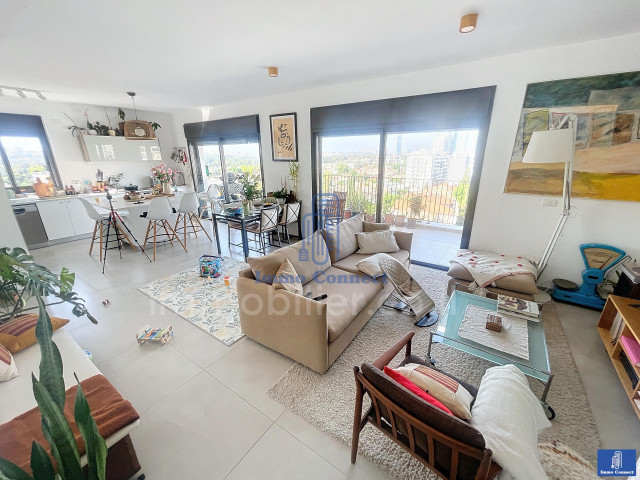 For sale Penthouse Ramat Gan