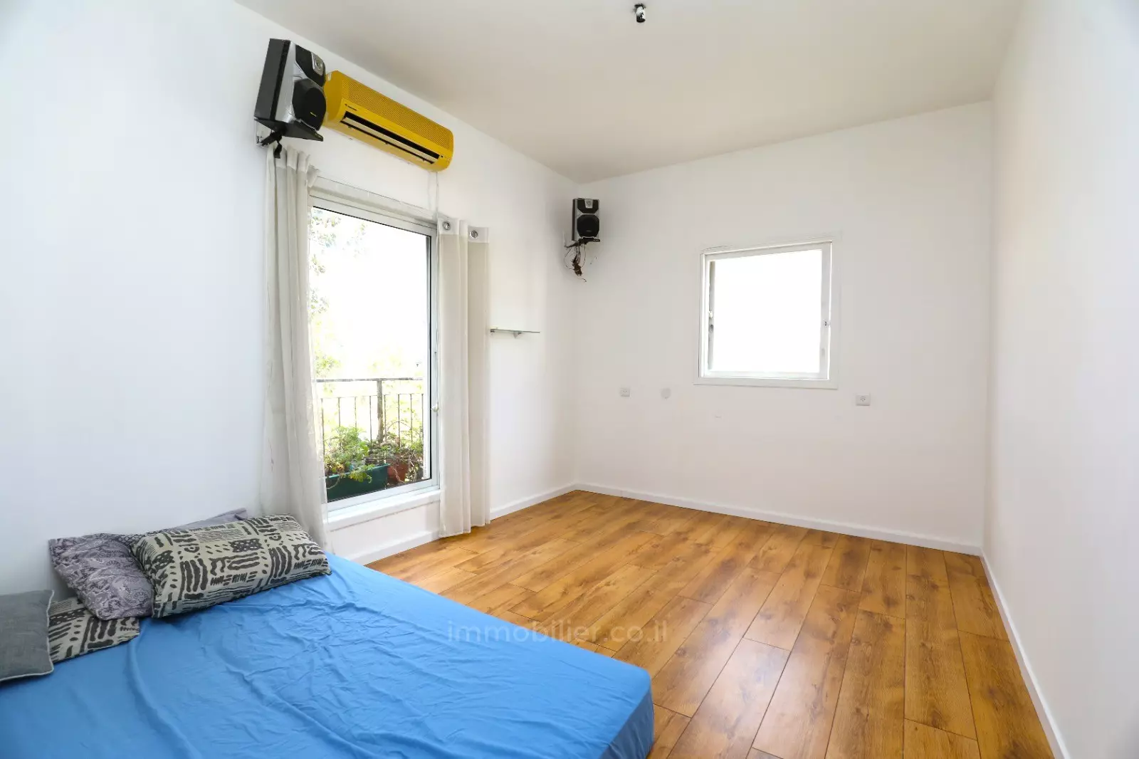 Apartment 4 rooms Tel Aviv Bavli 457-IBL-1035