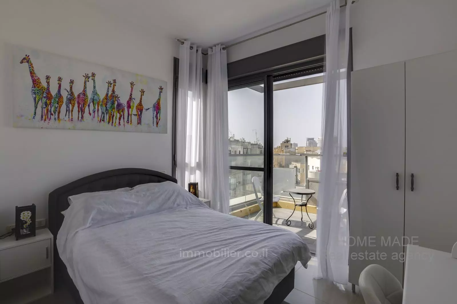 Mini-Penthouse 3 rooms Tel Aviv City center 457-IBL-1037