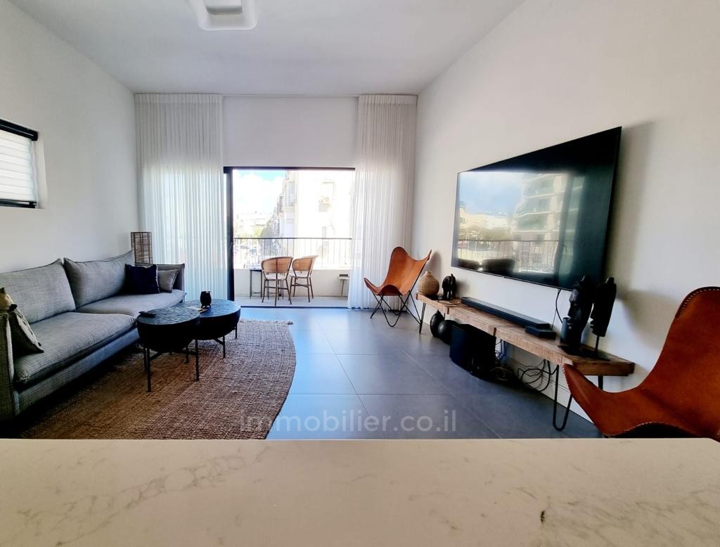 Apartment 3 Rooms Tel Aviv Bazel 457-IBL-1065