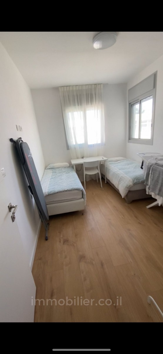 Apartment 5 Rooms Netanya City center 457-IBL-1085