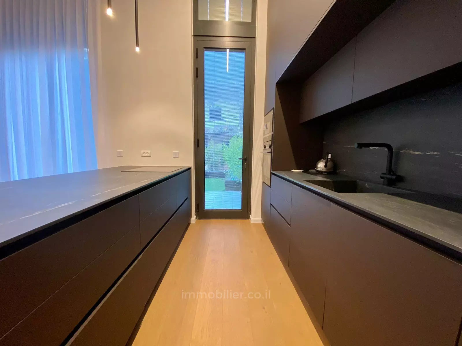 Ground floor 4 rooms Tel Aviv Kerem Hatemanim 457-IBL-1145