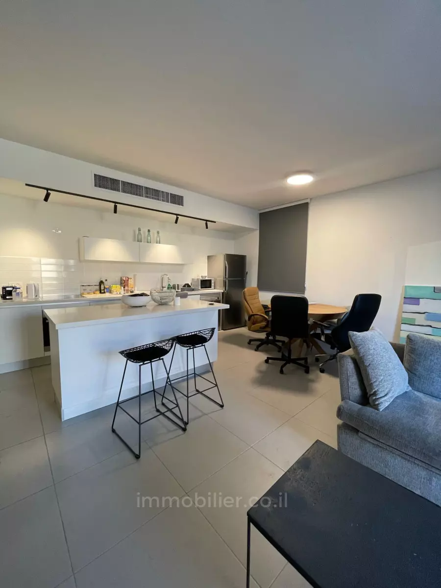 Apartment 4 rooms Tel Aviv City center 457-IBL-1151