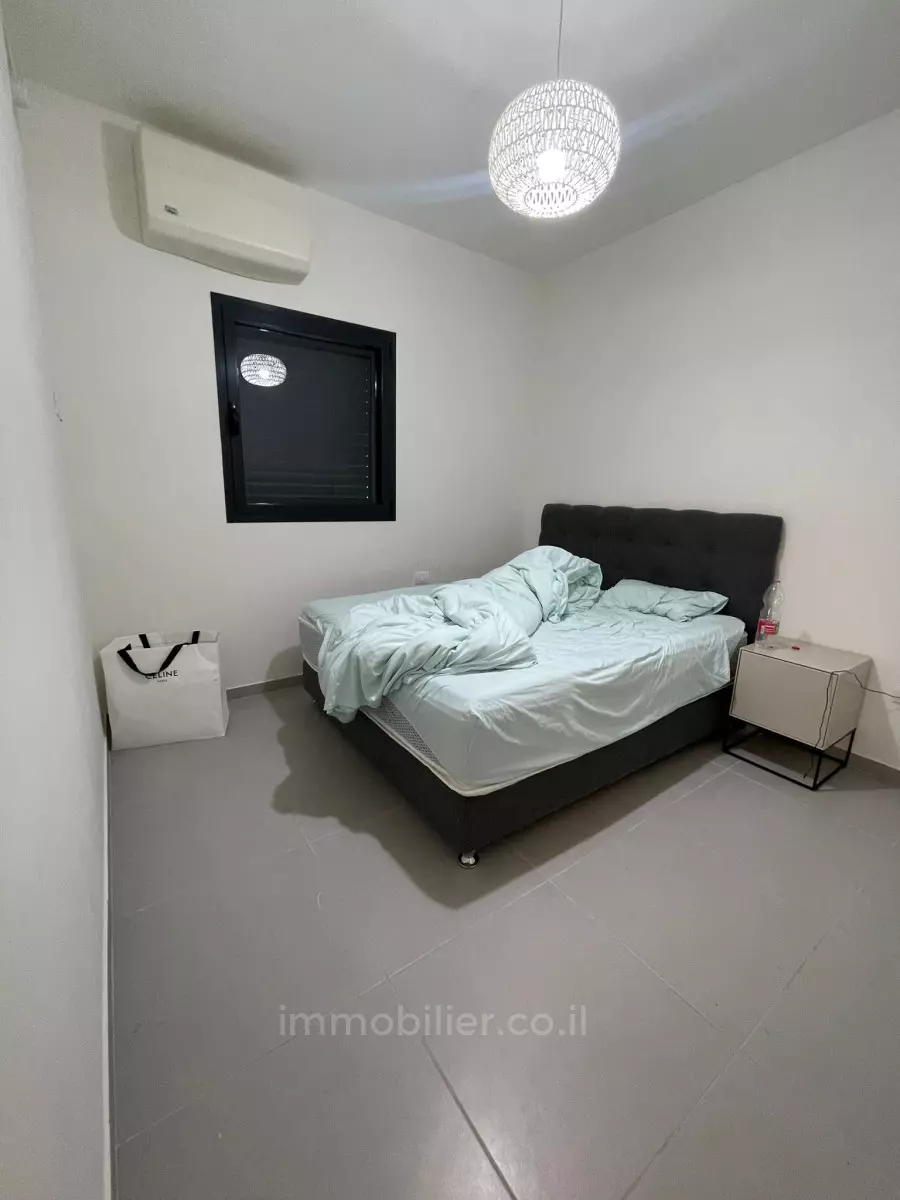 Apartment 4 rooms Tel Aviv City center 457-IBL-1151