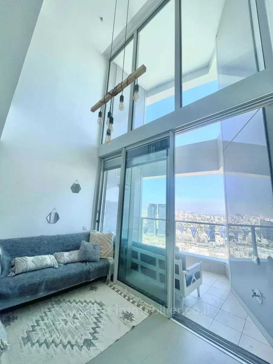 Duplex 4 rooms Tel Aviv City center 457-IBL-1177