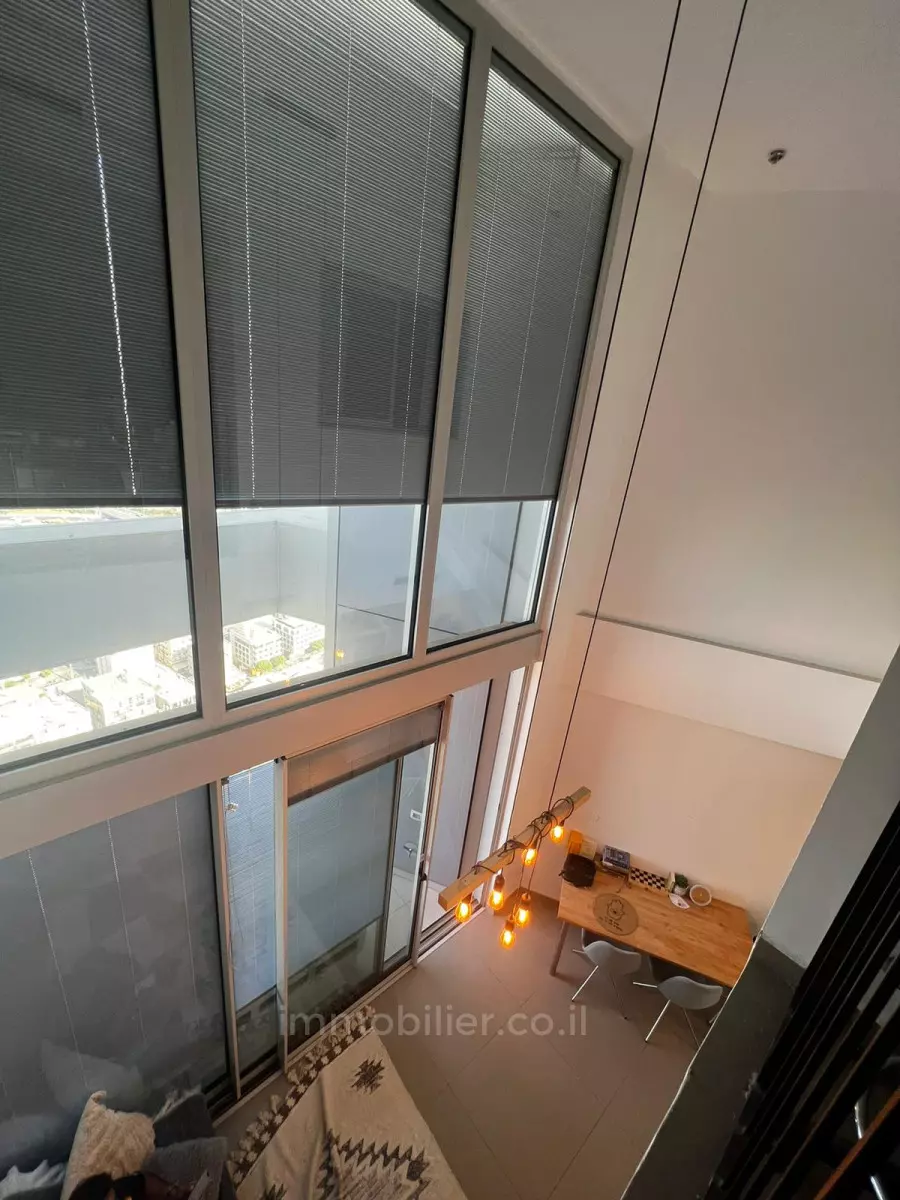 Duplex 4 rooms Tel Aviv City center 457-IBL-1177