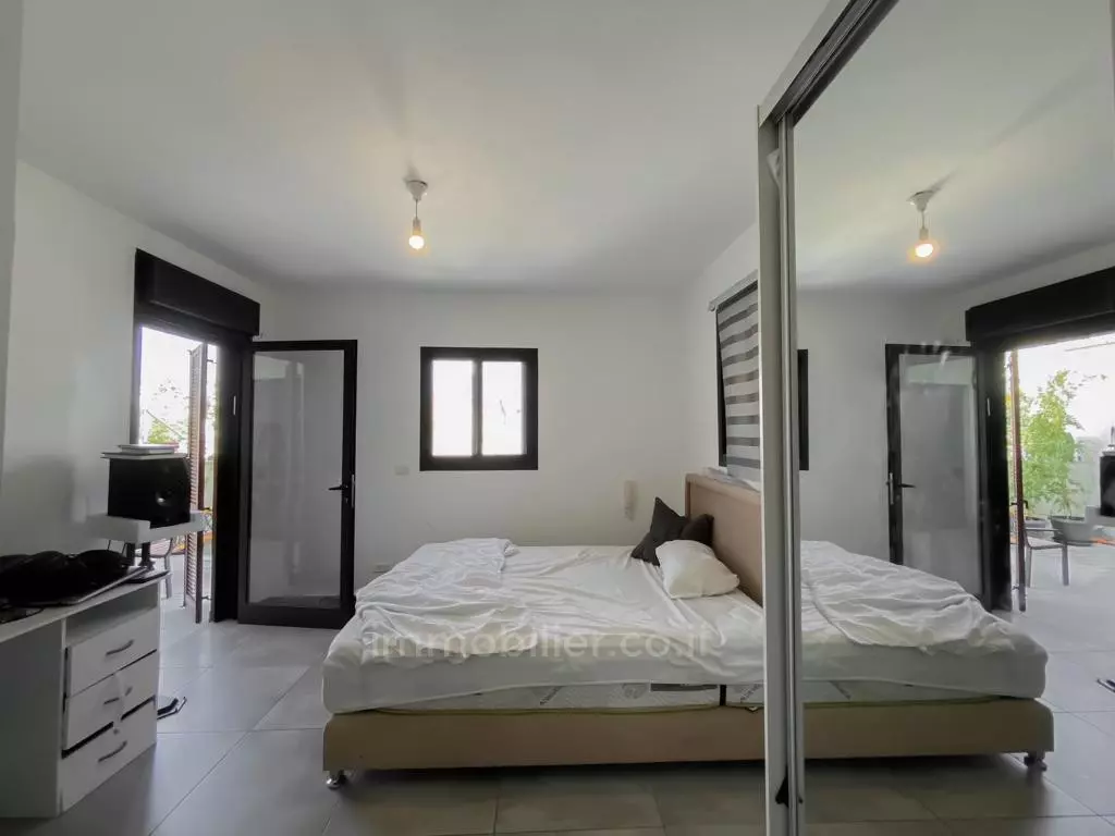 Mini-Penthouse 4 rooms Tel Aviv Old Yaffo 457-IBL-1197