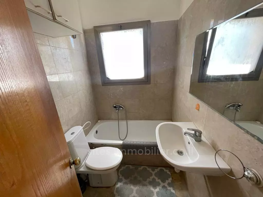 Apartment 3 rooms Tel Aviv Dizengof 457-IBL-1211