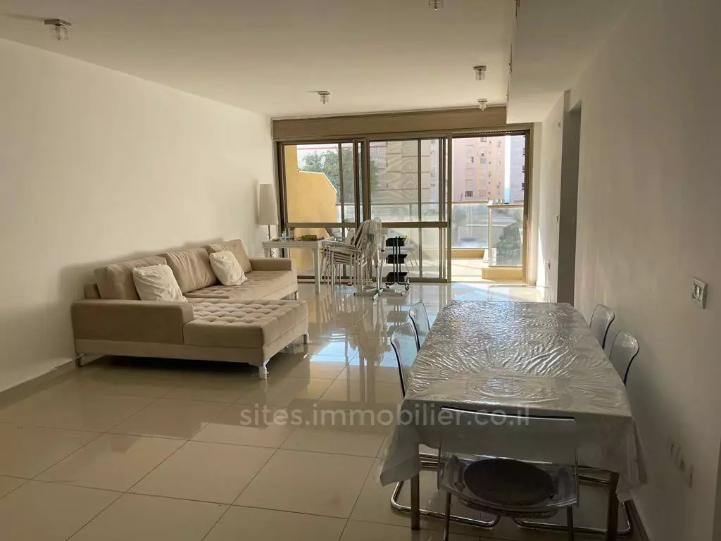 Apartment 5 rooms Netanya Sea 457-IBL-1215