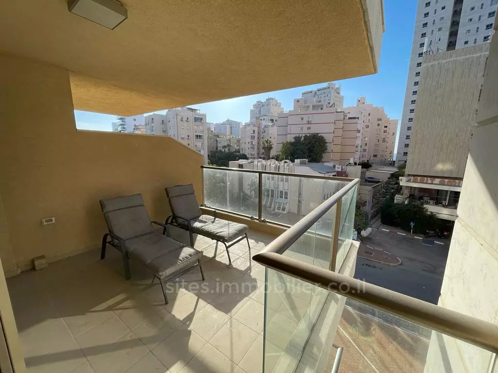 Apartment 5 rooms Netanya Sea 457-IBL-1215