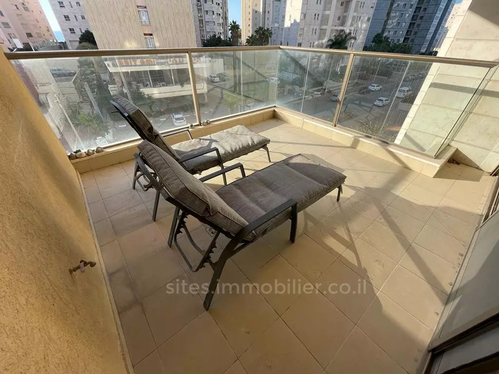 Apartment 5 rooms Netanya Sea 457-IBL-1215