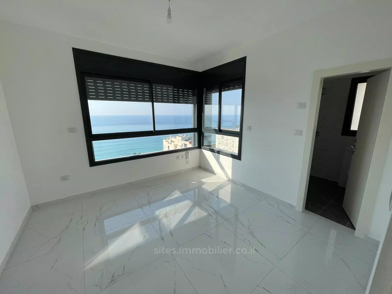 Apartment 3 rooms Netanya City center 457-IBL-1231