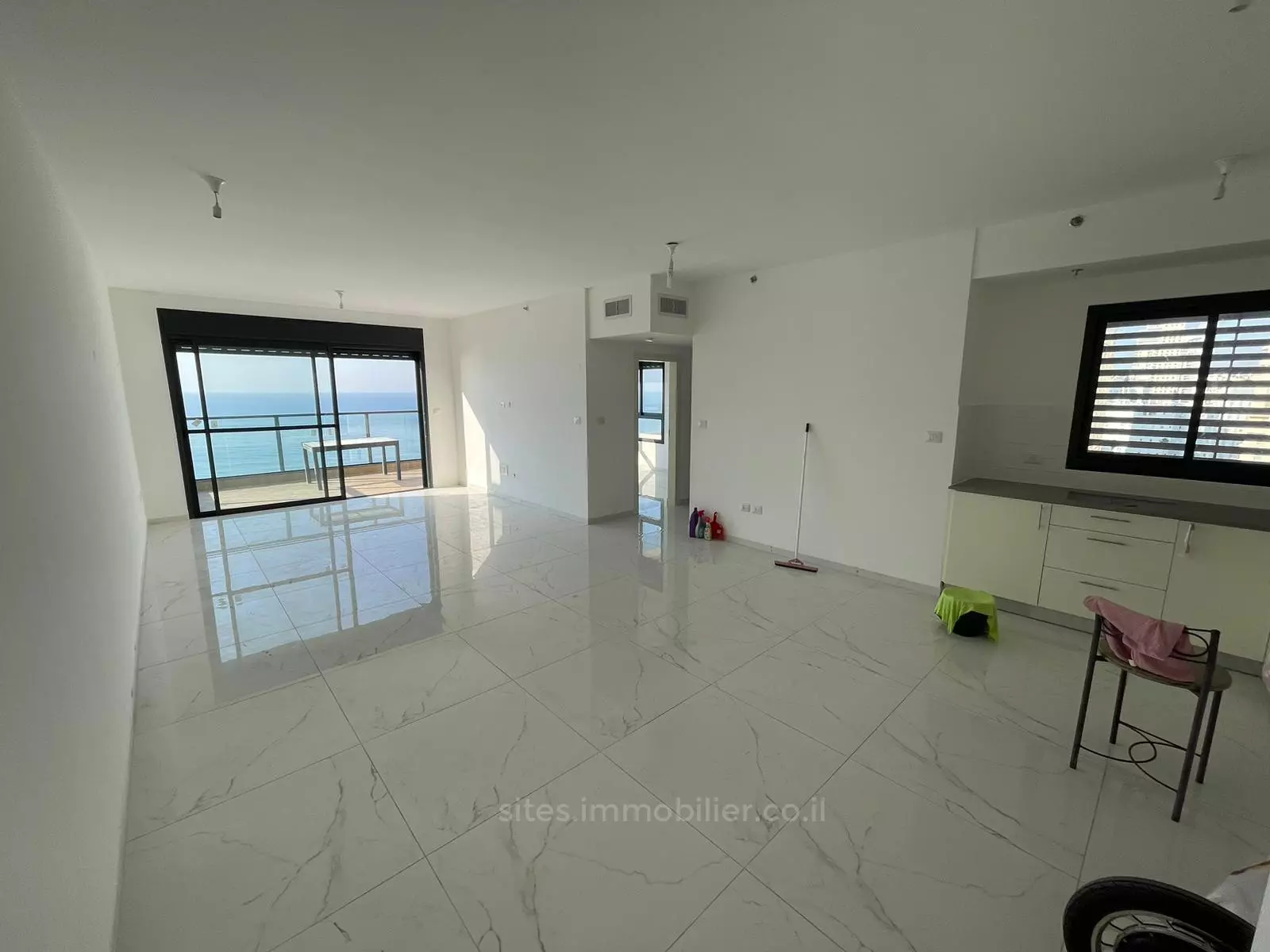 Apartment 3 rooms Netanya City center 457-IBL-1231