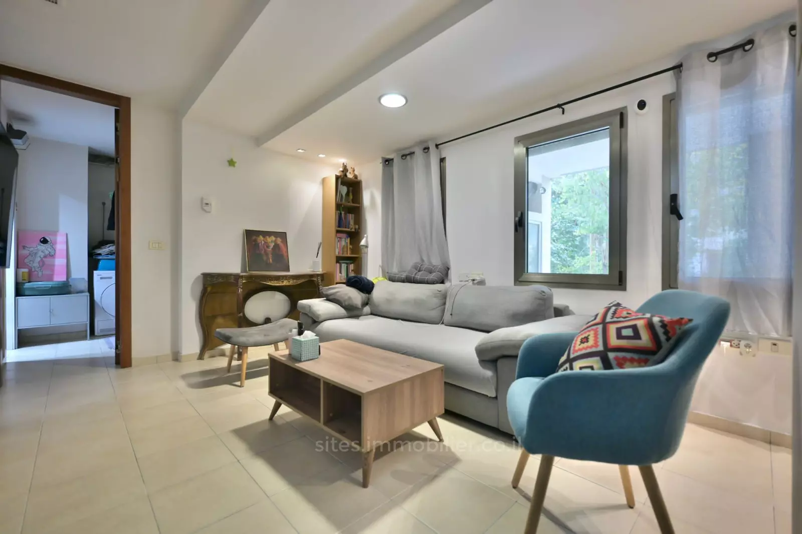 Apartment 3 rooms Tel Aviv Kikar Hamedina 457-IBL-1235