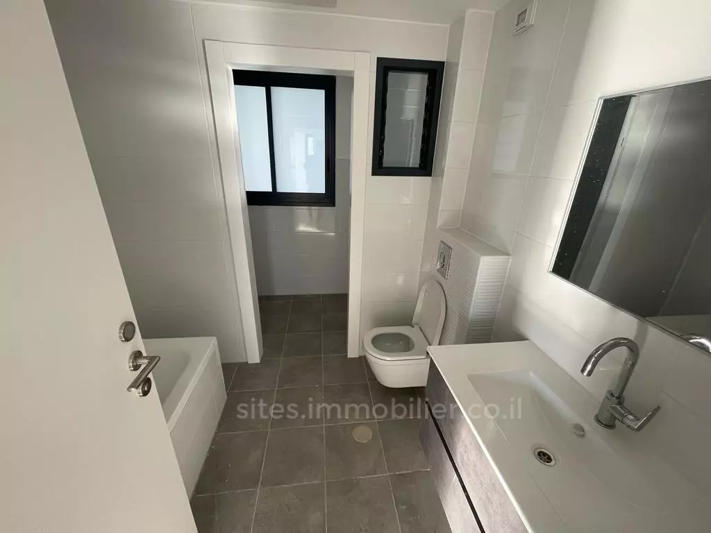 Apartment 4 rooms Netanya Sea 457-IBL-1238