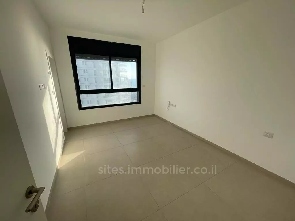 Apartment 5 rooms Netanya Sea 457-IBL-1239