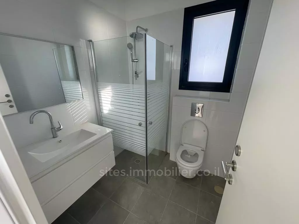 Apartment 5 rooms Netanya Sea 457-IBL-1239