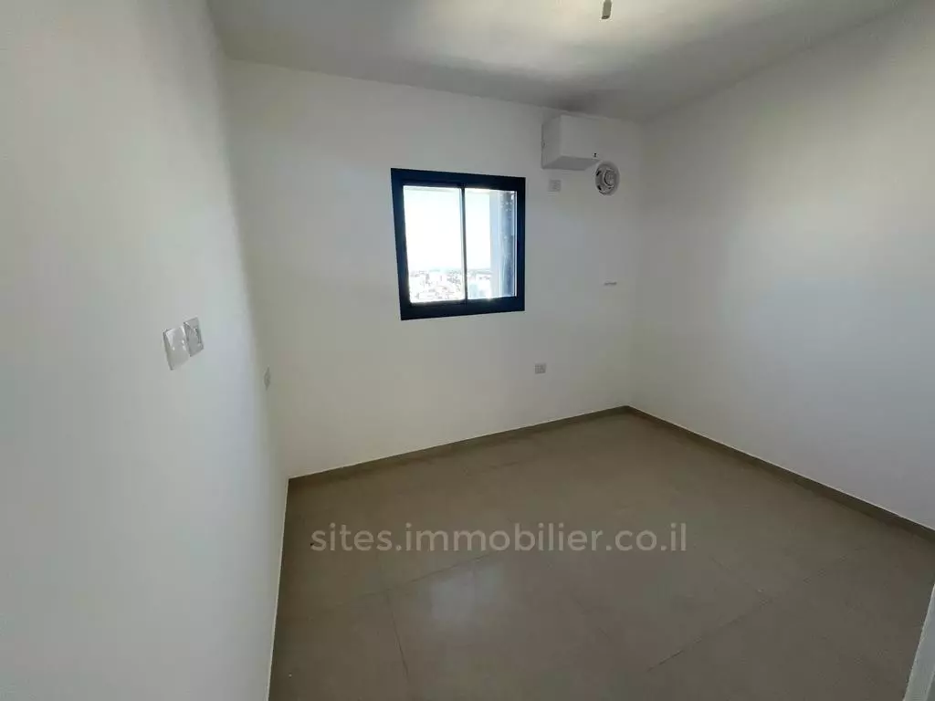 Apartment 5 rooms Netanya Sea 457-IBL-1239