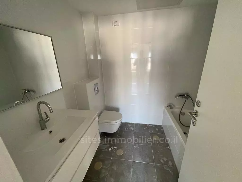 Apartment 5 rooms Netanya Sea 457-IBL-1239