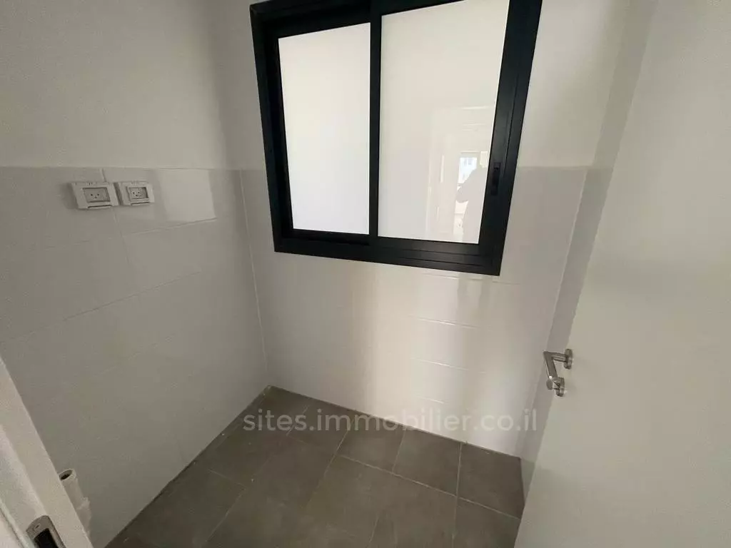 Apartment 5 rooms Netanya Sea 457-IBL-1239