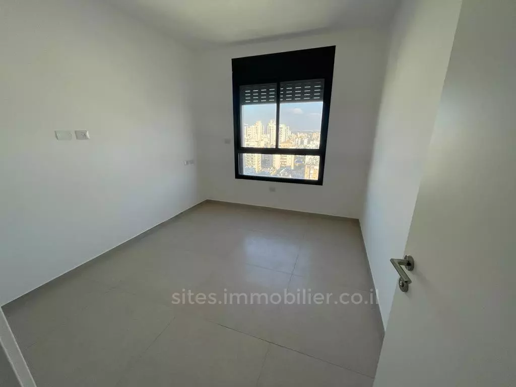 Apartment 5 rooms Netanya Sea 457-IBL-1239