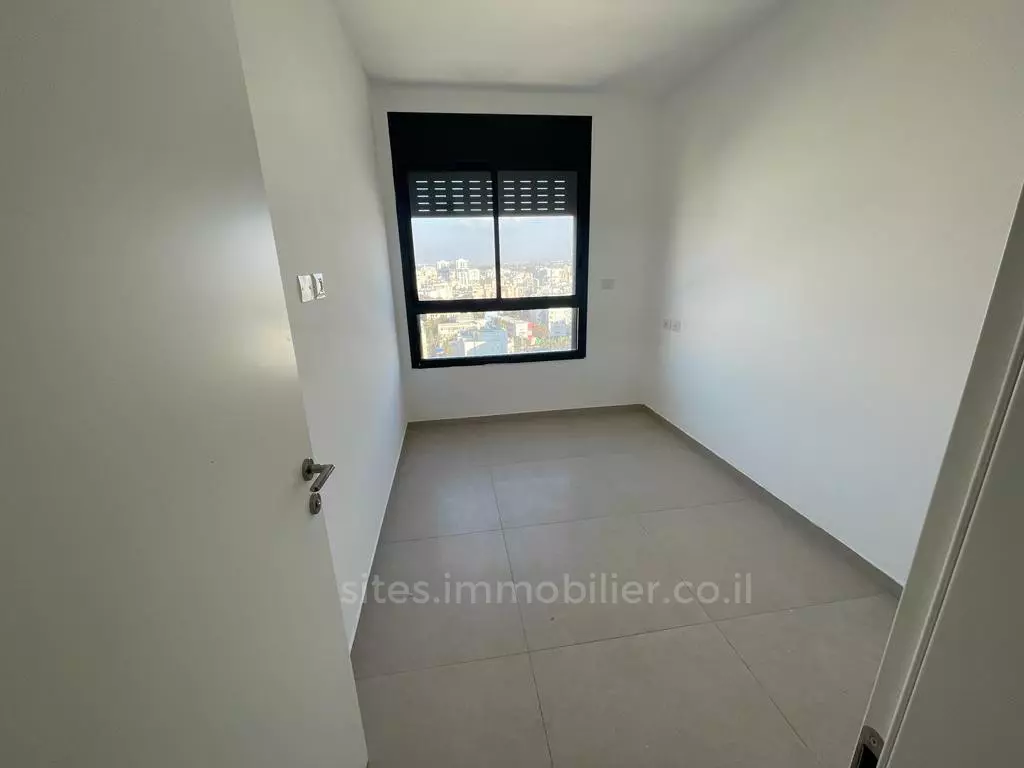 Apartment 5 rooms Netanya Sea 457-IBL-1239